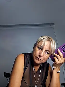 almaluna7's cam snapshot