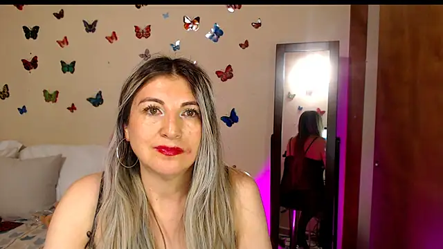 Jolie-Mature's cam snapshot