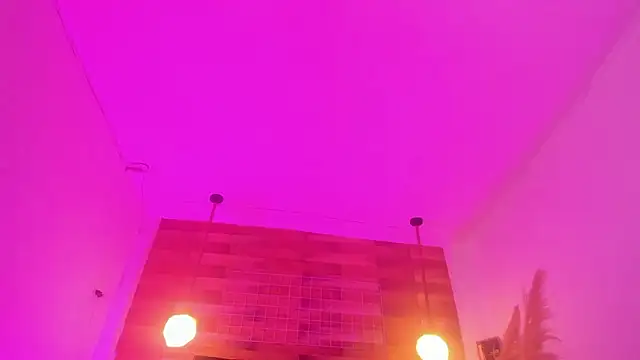 Emily_brown04 live sex cam