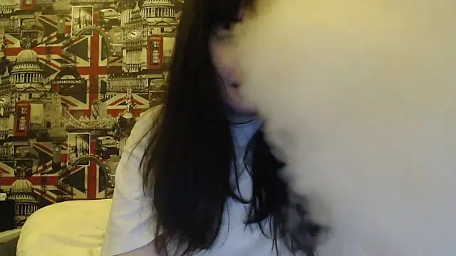 Lynylou's cam snapshot