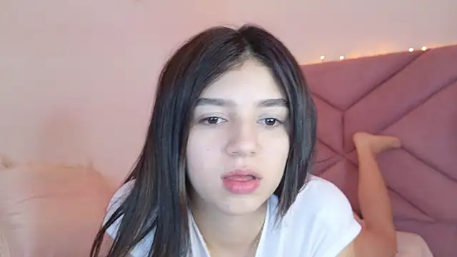 eva_sin18 live sex cam