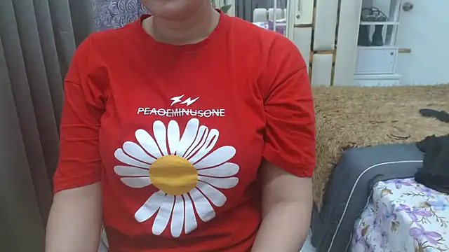 Lovelywife786 live sex cam