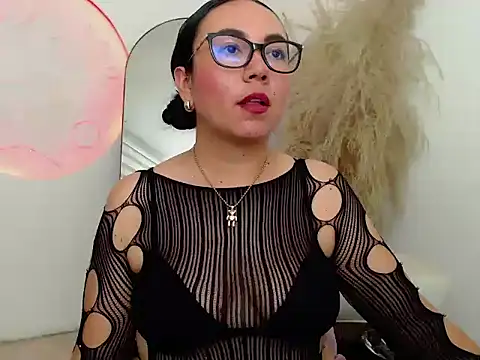 Yadis_hot's cam snapshot