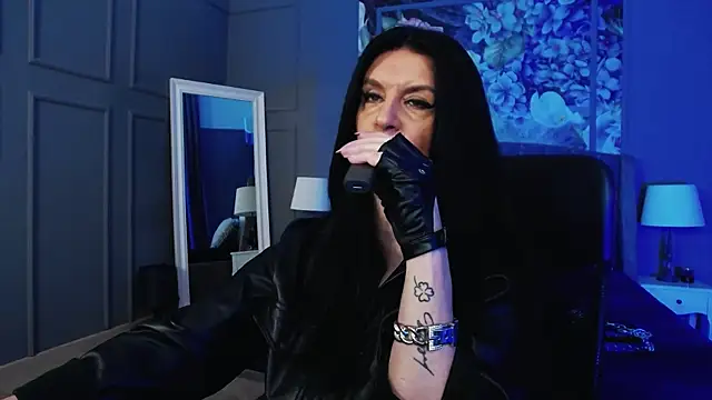 DomMelissaW's cam snapshot