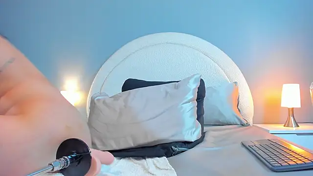 emilytowzen's cam snapshot