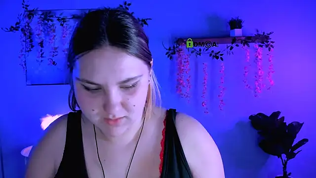 dina_bloom_'s cam snapshot