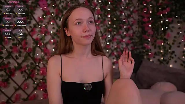 Petite_Polly's cam snapshot