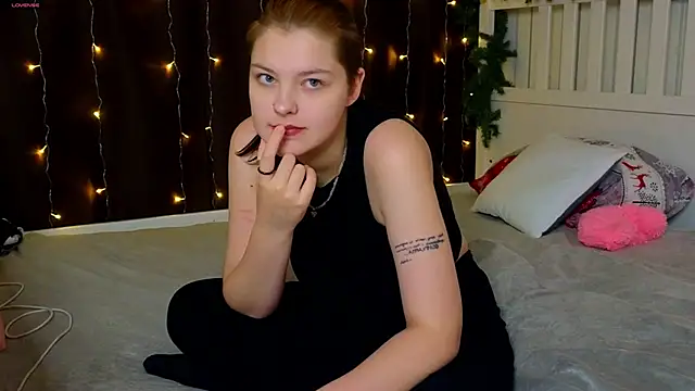 BevHanni's cam snapshot