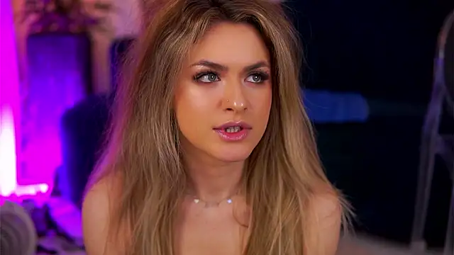 NayaQuinn's cam snapshot