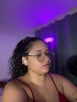 CurlyGirl_1's cam snapshot