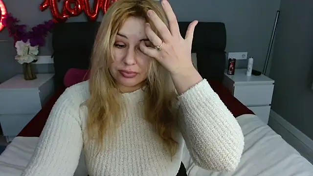 Passion-Blondy's cam snapshot