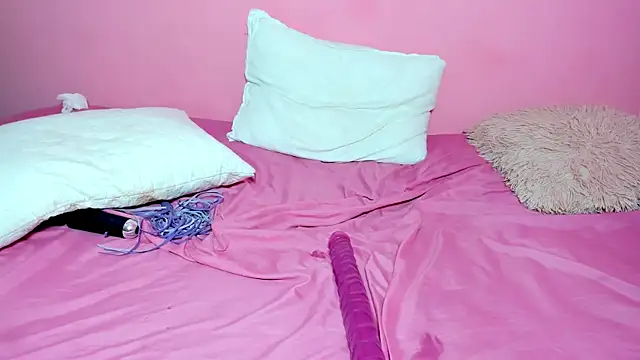 Sexy_Naughty_group's cam snapshot