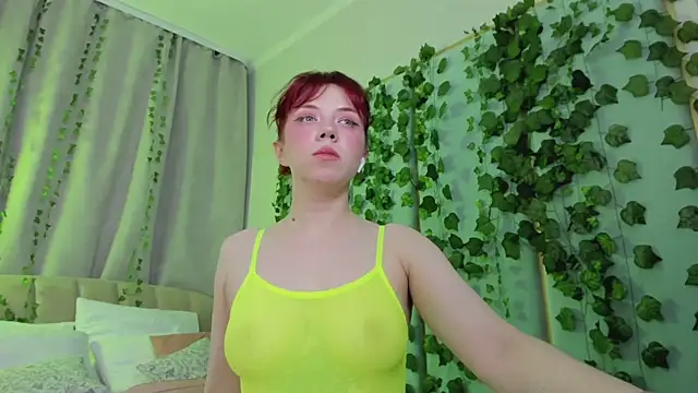 Love_is_Lola's cam snapshot