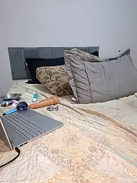 ViitoriaMaria live sex cam