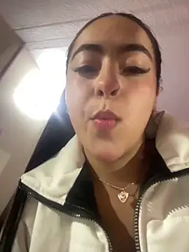 AuroraJohns_Pink's cam snapshot