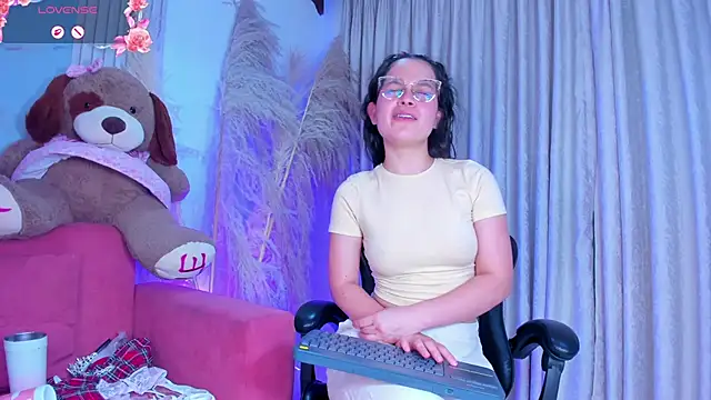 alejagarcia_'s cam snapshot