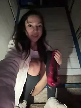 -_MiaQueen_- live sex cam