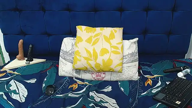 AriesCake live sex cam