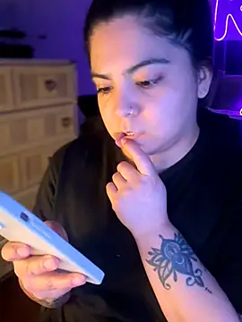 kimmiakiss22's cam snapshot