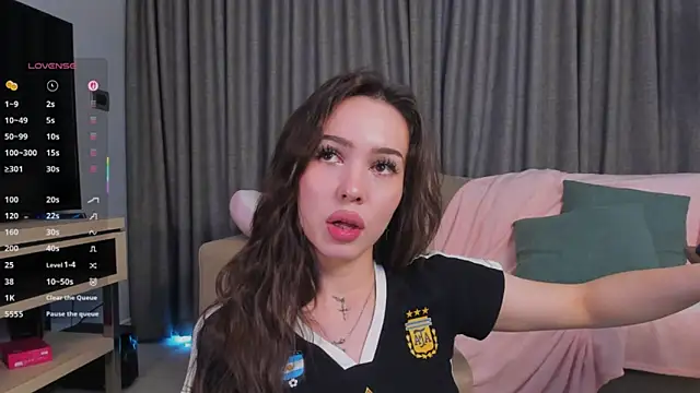 AliceCloudy's cam snapshot