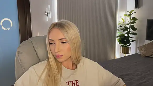 OhMyEmma's cam snapshot