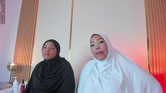 Helen_Camila live sex cam