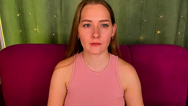 AlinaVice's cam snapshot