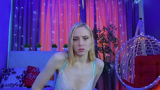 Gina_Gina_love's cam snapshot