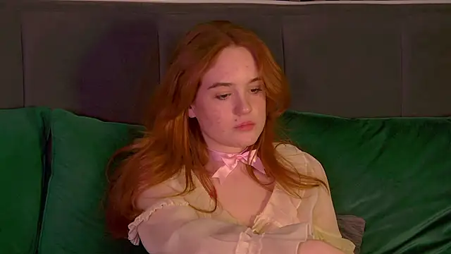 AmyRoy's cam snapshot