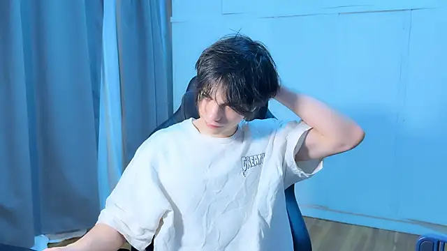 SasukeUhchiaa live sex cam