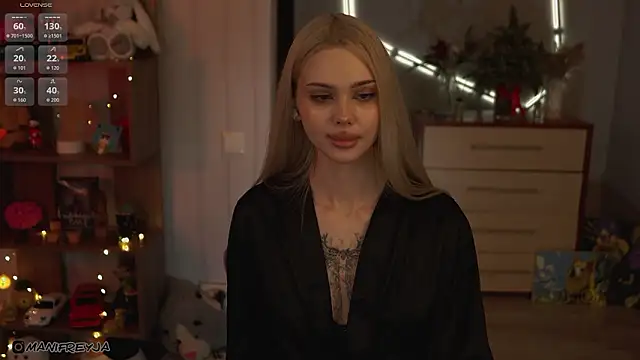 ManiFreyja live sex cam