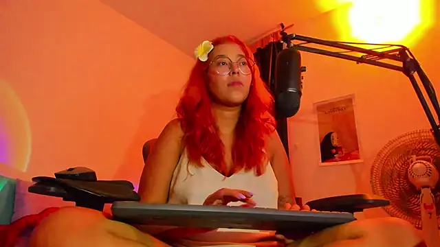 _Moon_Johnson's cam snapshot