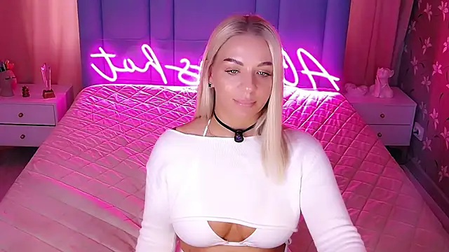 AllwaysHotJ's cam snapshot