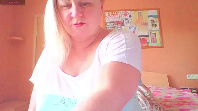 mira_robinsonnn's cam snapshot