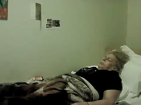 Latex_shantie's cam snapshot