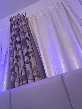 FlowersinEunoia live sex cam