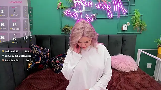 KatieBlossom_'s cam snapshot