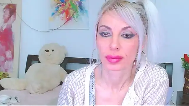 HoneyLara's cam snapshot