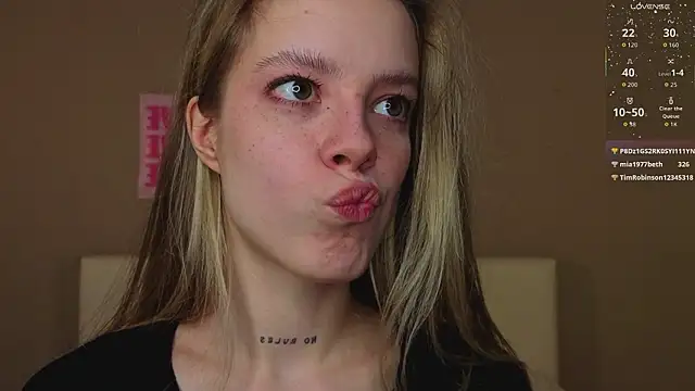 TiffinyMergist live sex cam