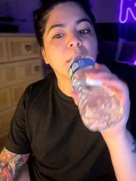 kimmiakiss22's cam snapshot