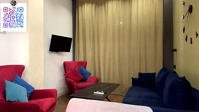 LinaMour's cam snapshot