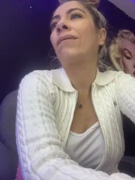 viktoria_davis_'s cam snapshot