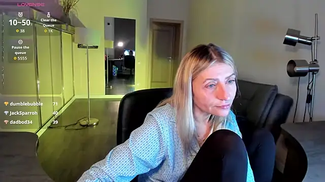 ZoeGrant's cam snapshot