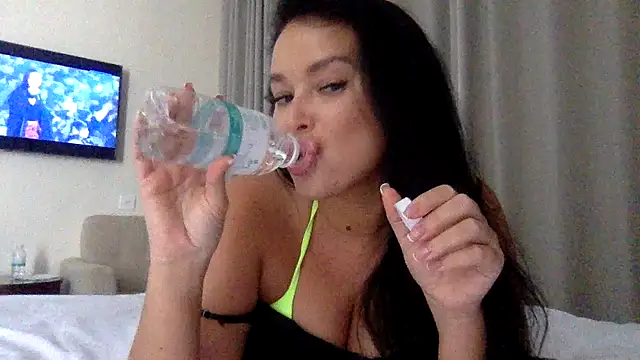 Fayronna's cam snapshot