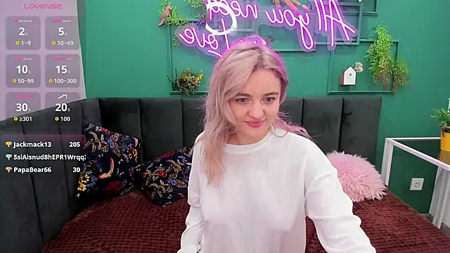 KatieBlossom_'s cam snapshot