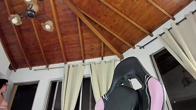 IsaFontanna live sex cam