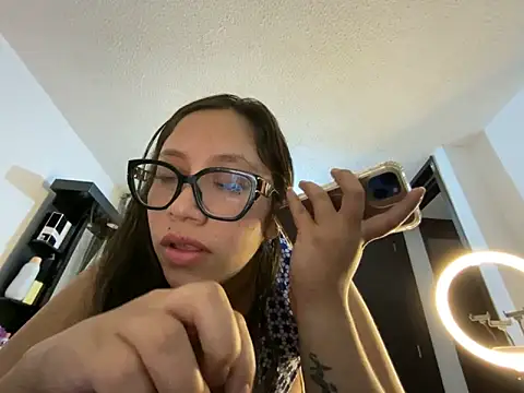 LyaRose live sex cam