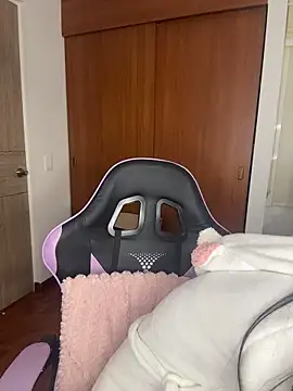 ArianaReynoldss's cam snapshot