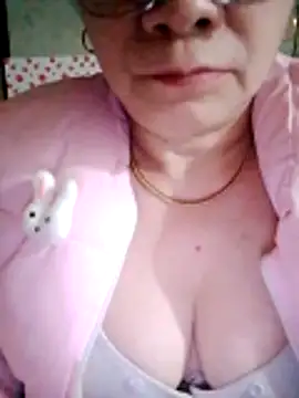 small-house123's cam snapshot