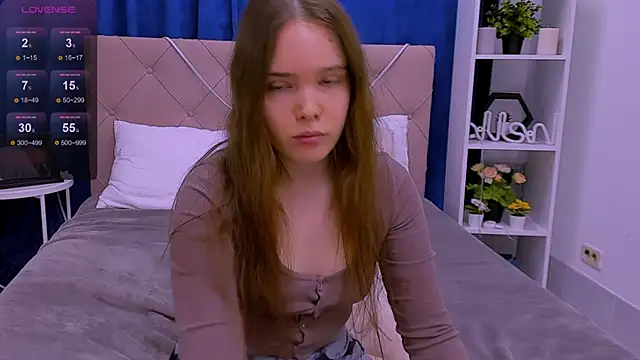 Janie_JJ_Curvie's cam snapshot